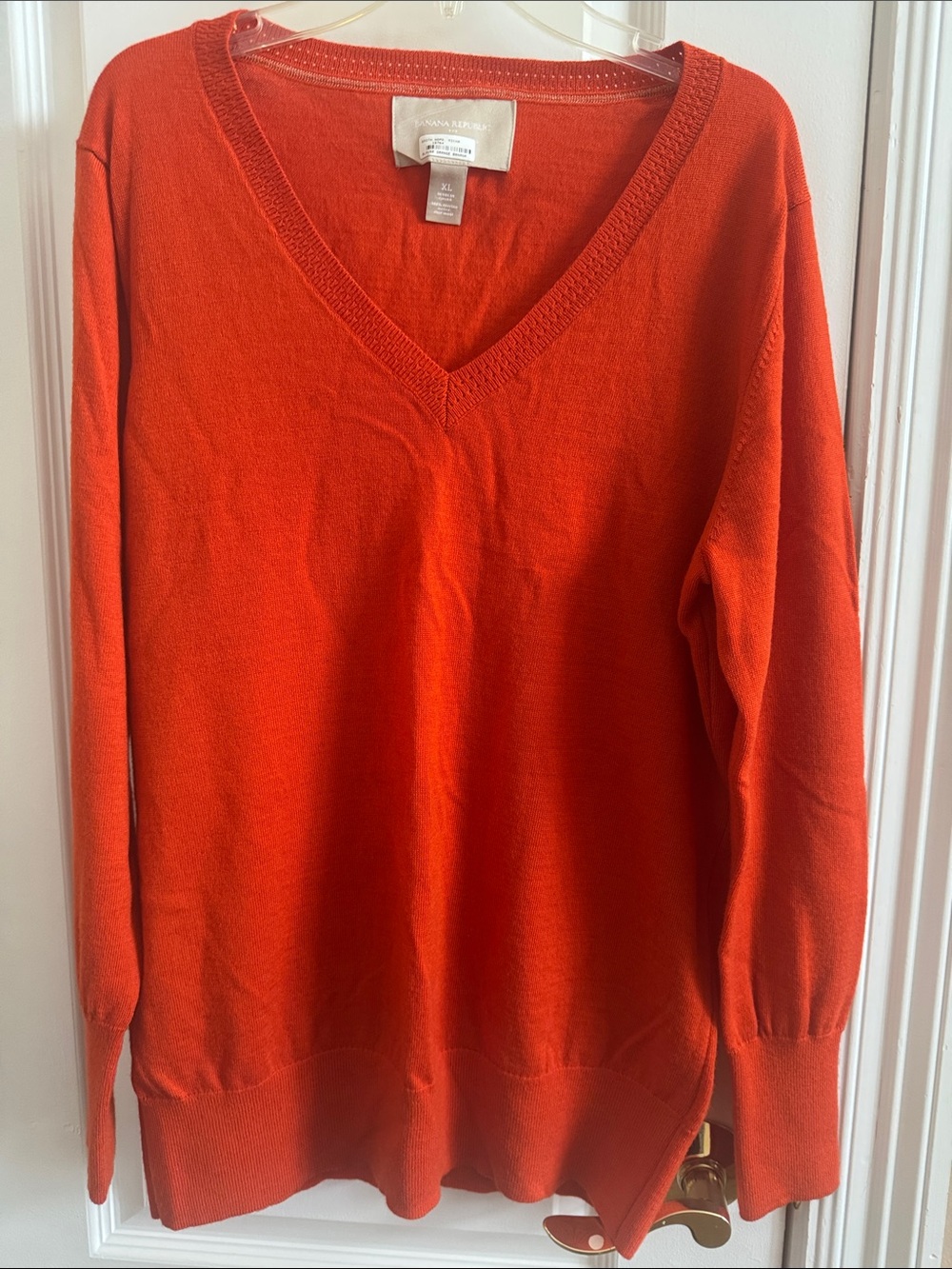 Banana Republic women V-Neck Sweater — Bright Orange size XL